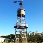 Molinos de viento, girasoles de hierro