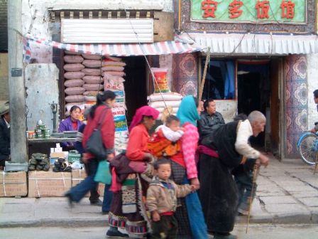 Lhasa Street People