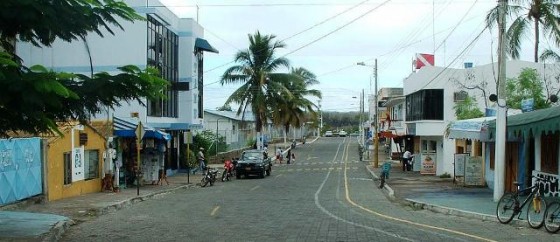 PuertoAyoraStreet