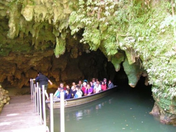 Waitomo_Glow_Worm_Caves