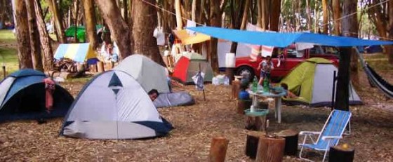 top_turismo_acampantes-en-parque-santa-teresa